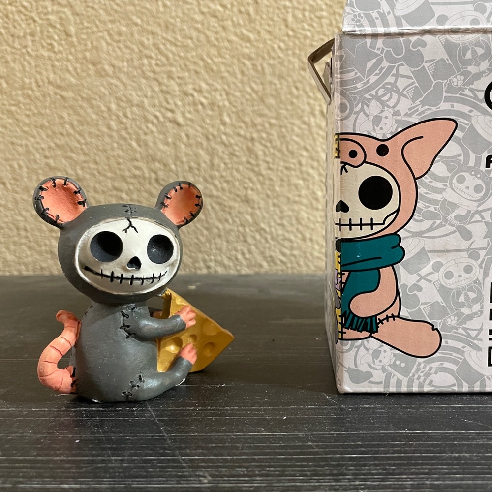 Furry Bones Muenster Mouse figurine. #7803